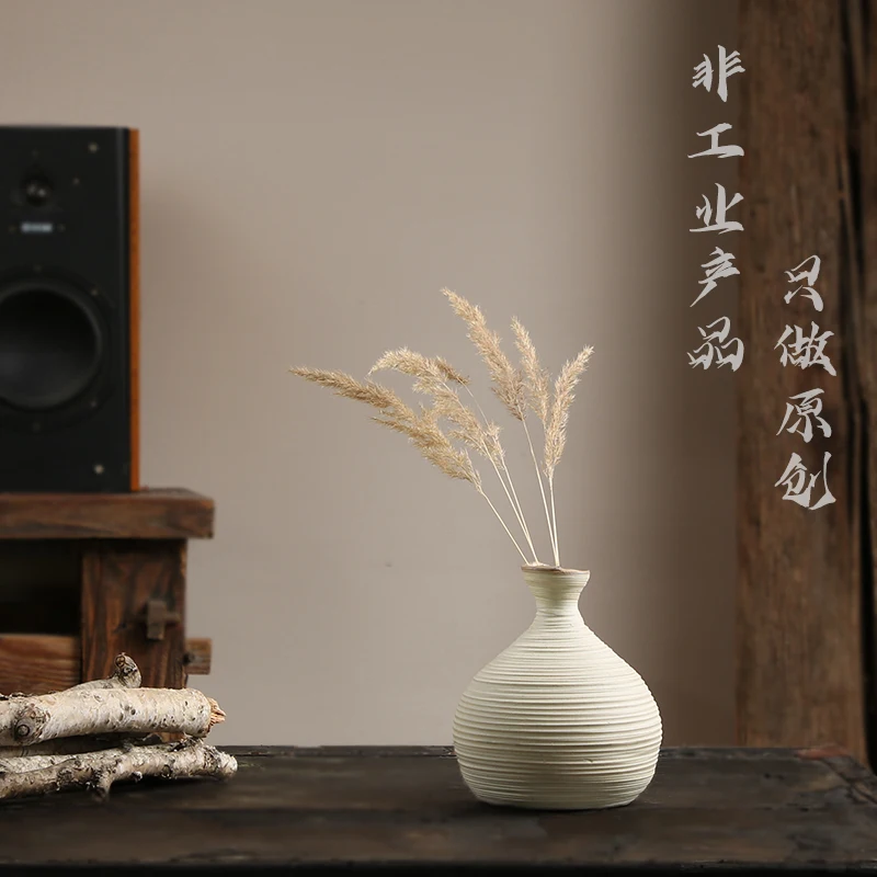 Vase home decoration flower arrangement modern simple handmade niche B&B porch living room ornaments flower.
Vase home decoration flower arrangement modern simple handmade niche B&B porch living room ornaments flower.