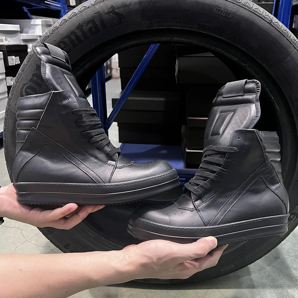 Brand Men Shoe Casual High Top Quality Women Sneakers Black Ankle Boot Geo Leather Ro Lace Up Luxury Thick-sole Flat Zip Trainer
Brand Men Shoe Casual High Top Quality Women Sneakers Black Ankle Boot Geo Leather Ro Lace Up Luxury Thick-sole Flat Zip Trainer