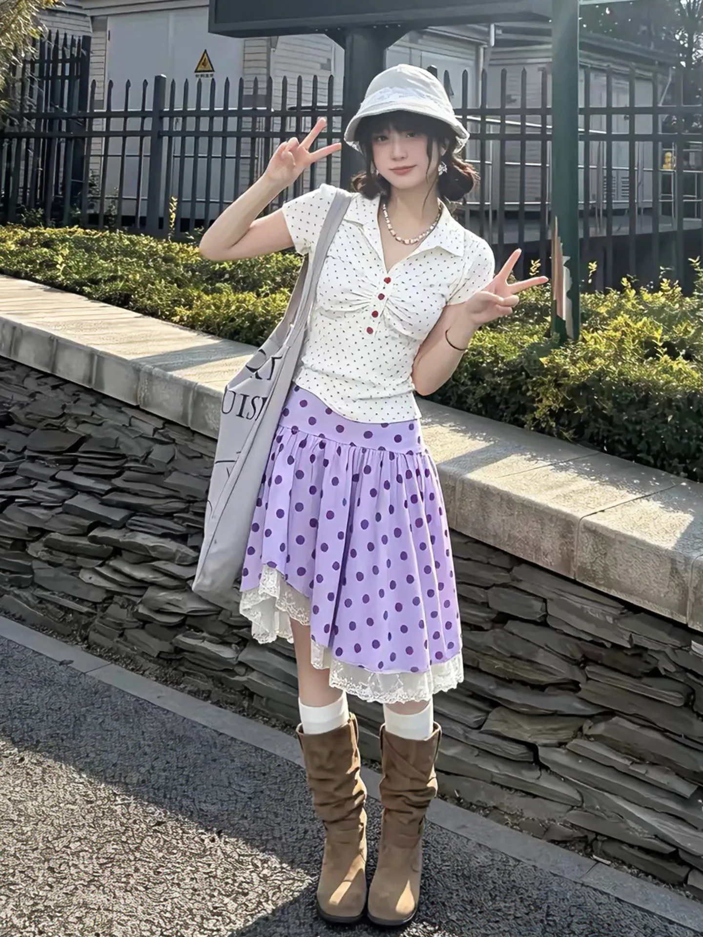 Women's Collar Short Sleeve Shirt And Lace Hem Skirt Set Summer Casual Style Polka Dot Print Slim Fit High Waist Skirt
Women's Collar Short Sleeve Shirt And Lace Hem Skirt Set Summer Casual Style Polka Dot Print Slim Fit High Waist Skirt