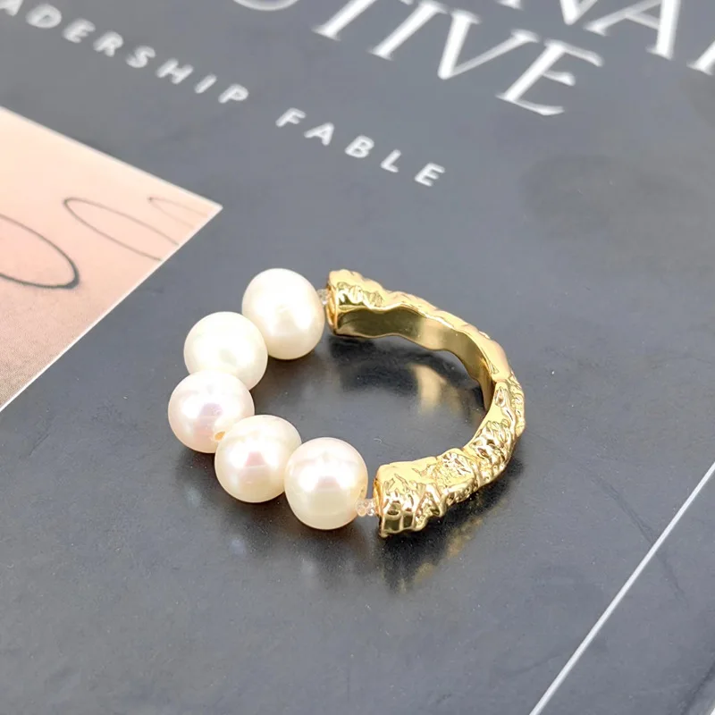 Retro Pearl ring elastic can be elastic ring fashion assorted jewelry free delivery
Retro Pearl ring elastic can be elastic ring fashion assorted jewelry free delivery