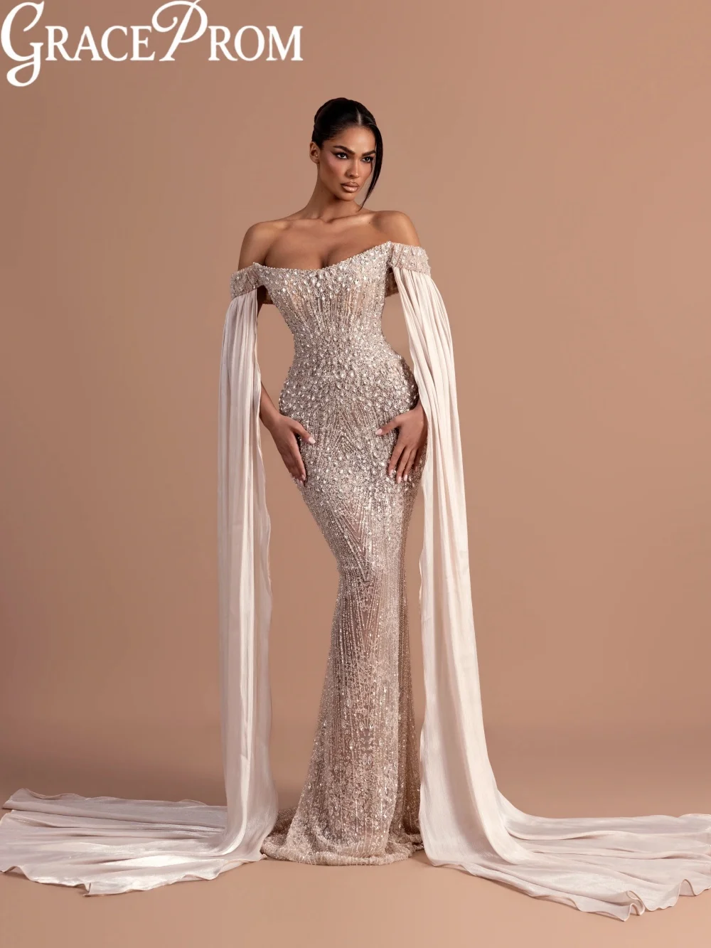 Shimmering Crystal Evening Dress Charming Strapless Cape Sleeve Wedding Party Gowns Customized Gorgeous MerBanquet Gowns
Shimmering Crystal Evening Dress Charming Strapless Cape Sleeve Wedding Party Gowns Customized Gorgeous MerBanquet Gowns