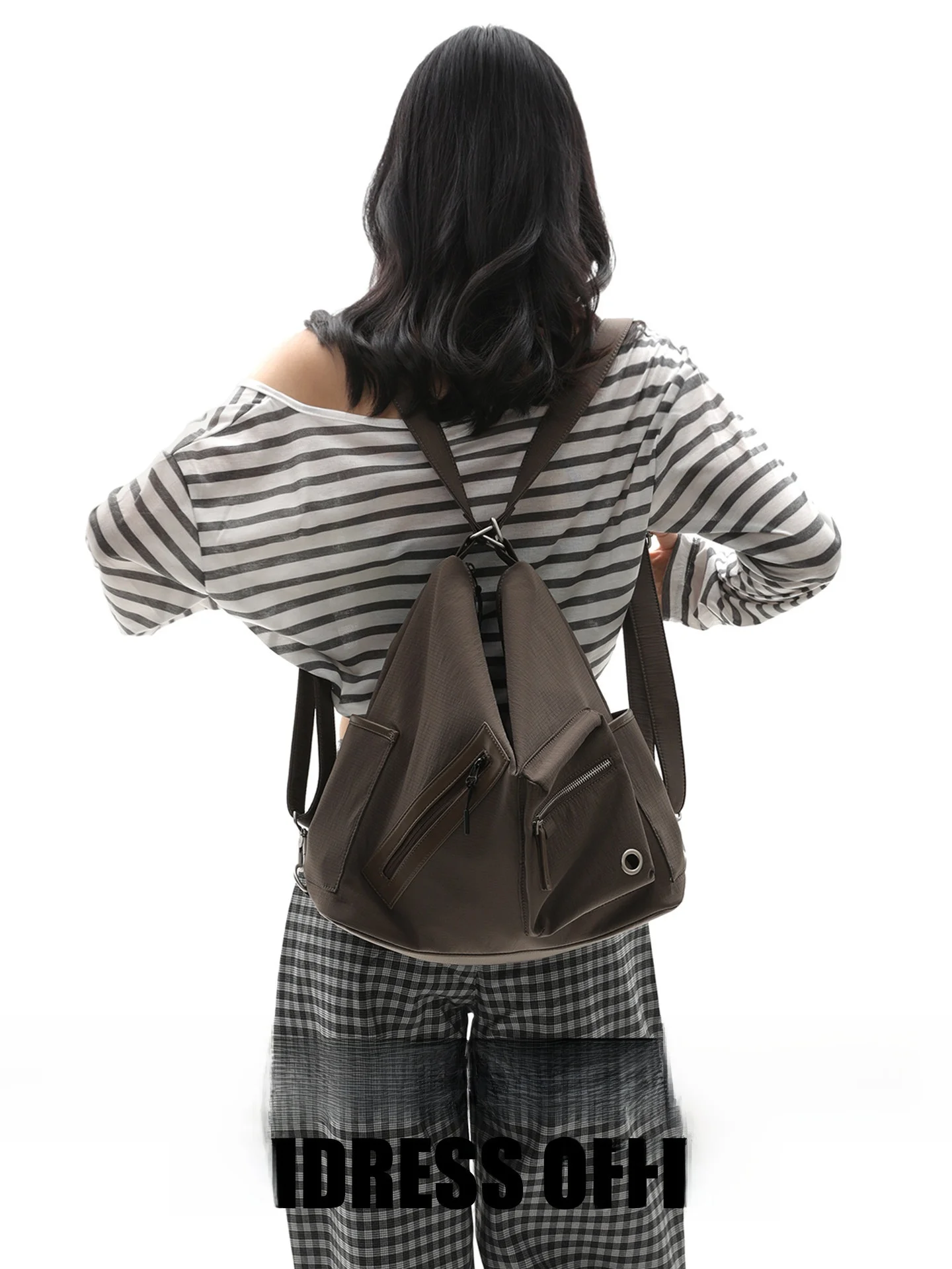 Large Capacity Outdoor Brown Nylon Double Shoulder Bag Crossbody Single Shoulder Bag Three Ways to Carry Fashionable Unisex B...
Large Capacity Outdoor Brown Nylon Double Shoulder Bag Crossbody Single Shoulder Bag Three Ways to Carry Fashionable Unisex B...
