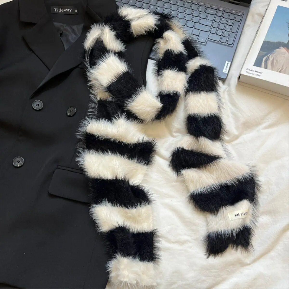 Fashionable Soft Narrow Long Scarf Black White Stripes Artificial Mink Winter Warm Neck Warmer Stylish Fluffy Scarf Accessory
Fashionable Soft Narrow Long Scarf Black White Stripes Artificial Mink Winter Warm Neck Warmer Stylish Fluffy Scarf Accessory