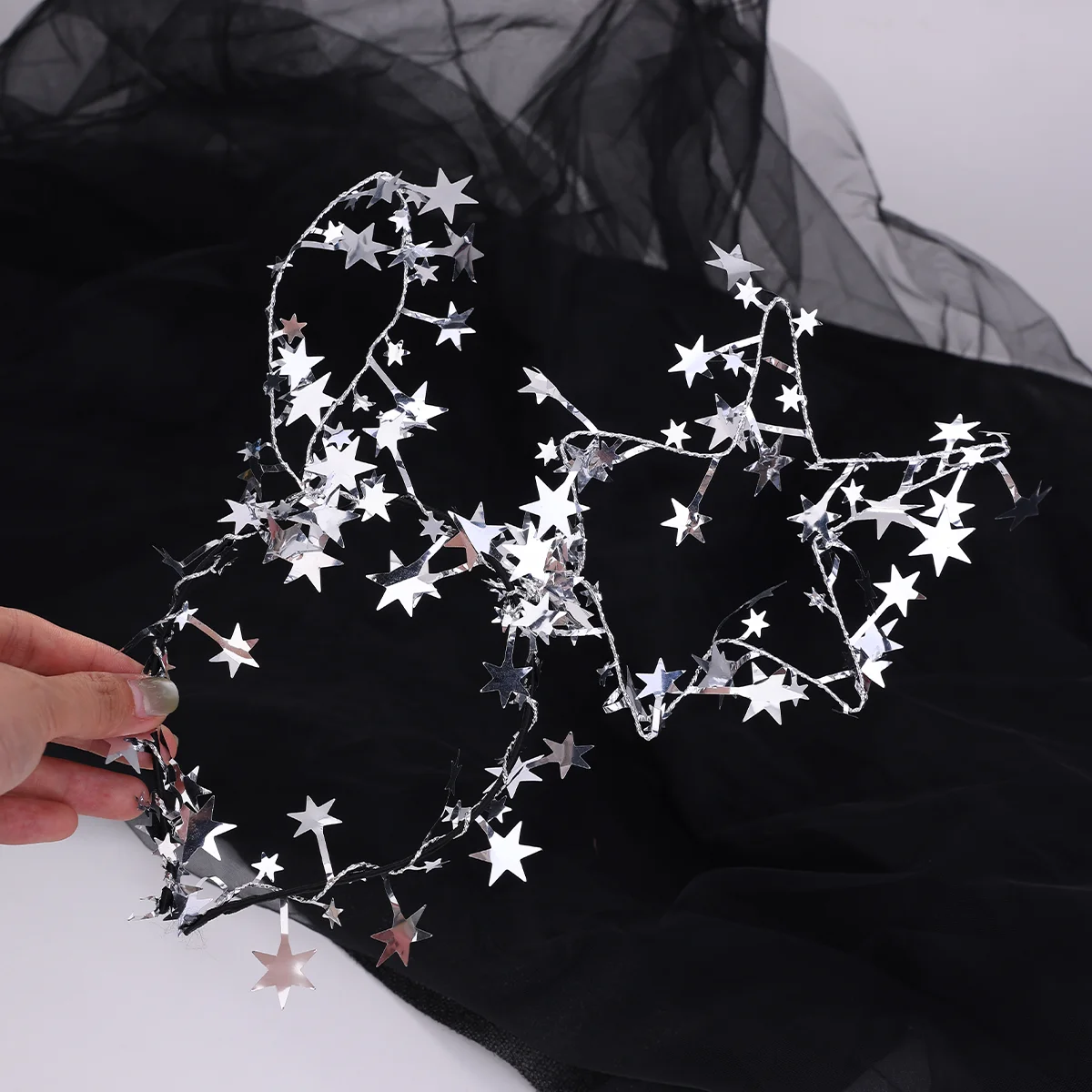 Модные повязки для волос ручной работы серебряного цвета со звездами и лунными пластинами, повязки на голову для женщин, вечерние аксессуары для волос
Модные повязки для волос ручной работы серебряного цвета со звездами и лунными пластинами, повязки на голову для женщин, вечерние аксессуары для волос