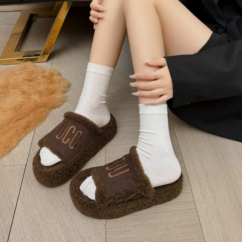 2024 New Fashion Womens Lambswool Fur Furry Platform Wedge High Heel Warm Autumn and Winter Mules Slipper Plush Slides Shoes
2024 New Fashion Womens Lambswool Fur Furry Platform Wedge High Heel Warm Autumn and Winter Mules Slipper Plush Slides Shoes
