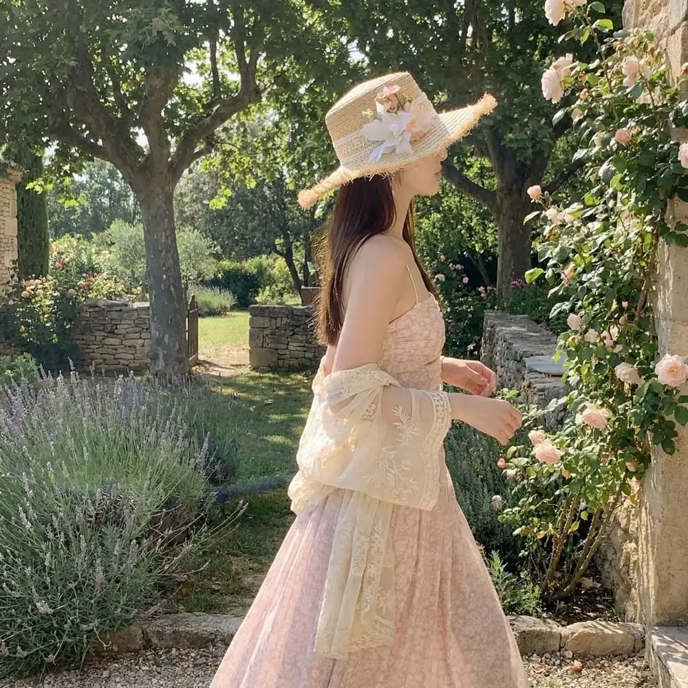 Fashion Tassel Edge Lace Flower Straw Hat Wide Brim Boho Women's Sun Hats Visor Breathable Beach Hat Summer
Fashion Tassel Edge Lace Flower Straw Hat Wide Brim Boho Women's Sun Hats Visor Breathable Beach Hat Summer