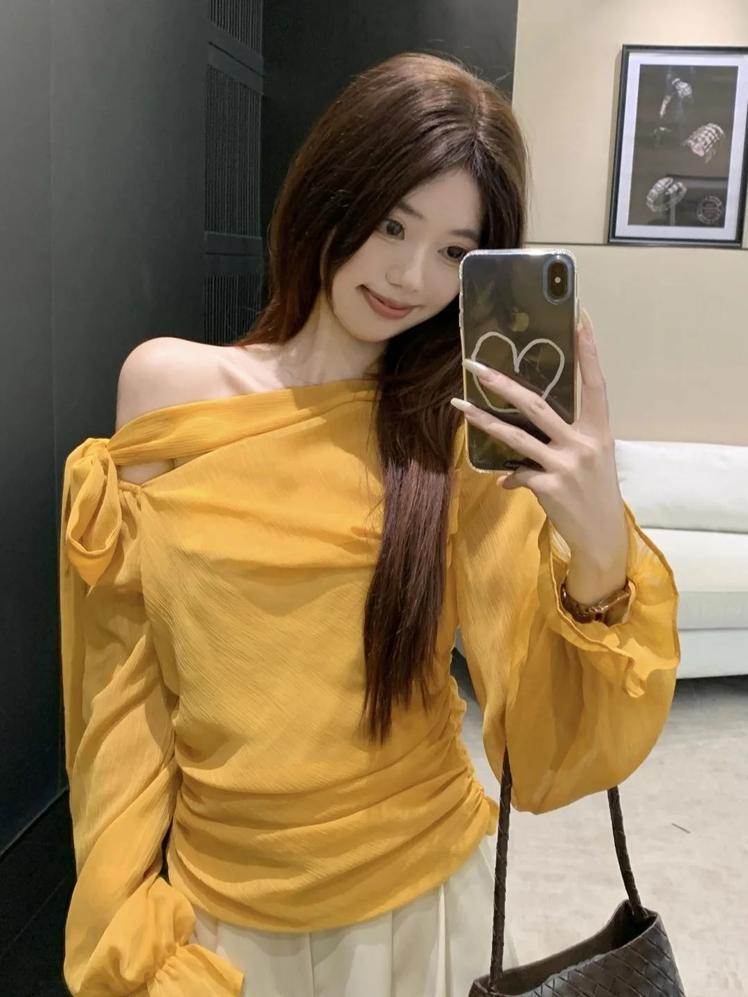 Французская женская модная блузка с длинными рукавами-колокол, приталенного кроя, с завязками на шее, из дышащего полиэстера, повседневный топ
Французская женская модная блузка с длинными рукавами-колокол, приталенного кроя, с завязками на шее, из дышащего полиэстера, повседневный топ