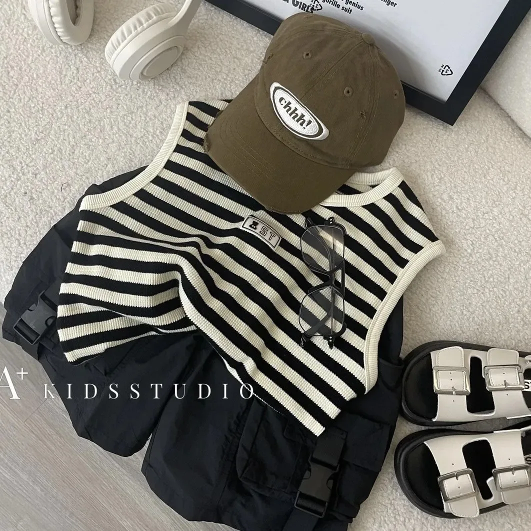 2024 Summer Boy Children Sleeveless T-shirt Girls Letter Loose Vest Kids Fashion Tops All-match Baby Cotton Tops Toddler Clothes
2024 Summer Boy Children Sleeveless T-shirt Girls Letter Loose Vest Kids Fashion Tops All-match Baby Cotton Tops Toddler Clothes