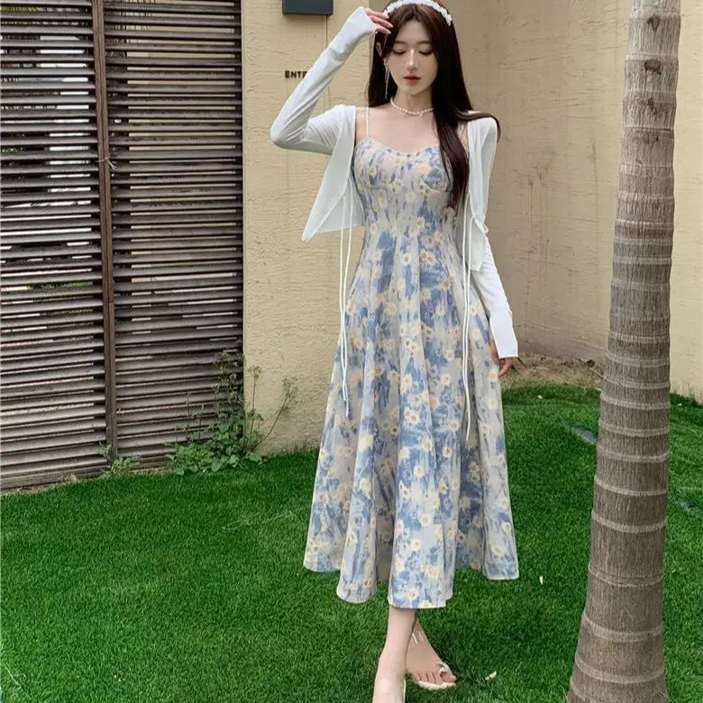 Summer Spaghetti Strap Long Dresses Women Vintage Prints Elegant French Midi Dress Stylish Partywear Sexy Sleeveless Ropa Mujer
Summer Spaghetti Strap Long Dresses Women Vintage Prints Elegant French Midi Dress Stylish Partywear Sexy Sleeveless Ropa Mujer