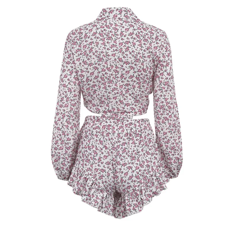Europe and America Modern Stylish Short Sets 2026 New Floral Women's Long Sleeve Lapel Shirt Lotus Leaf Shorts Two-piece Set
Europe and America Modern Stylish Short Sets 2026 New Floral Women's Long Sleeve Lapel Shirt Lotus Leaf Shorts Two-piece Set