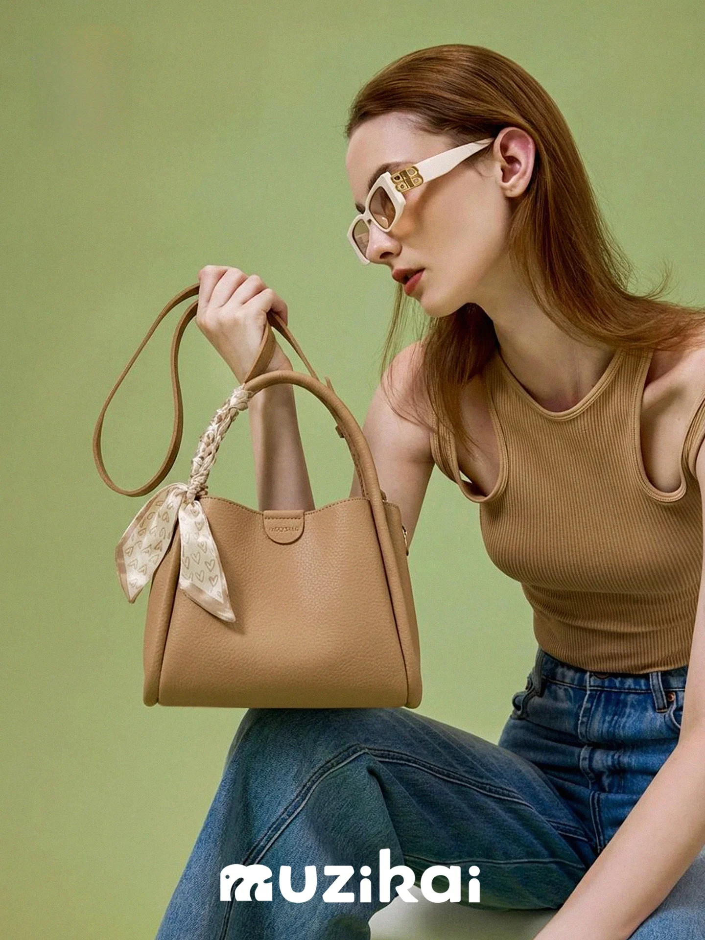 Modern Neutral Style Women's Bucket Bag Crossbody Bag Handbag Single Shoulder Bag Popular Design Trendy Handbag for Youth
Modern Neutral Style Women's Bucket Bag Crossbody Bag Handbag Single Shoulder Bag Popular Design Trendy Handbag for Youth