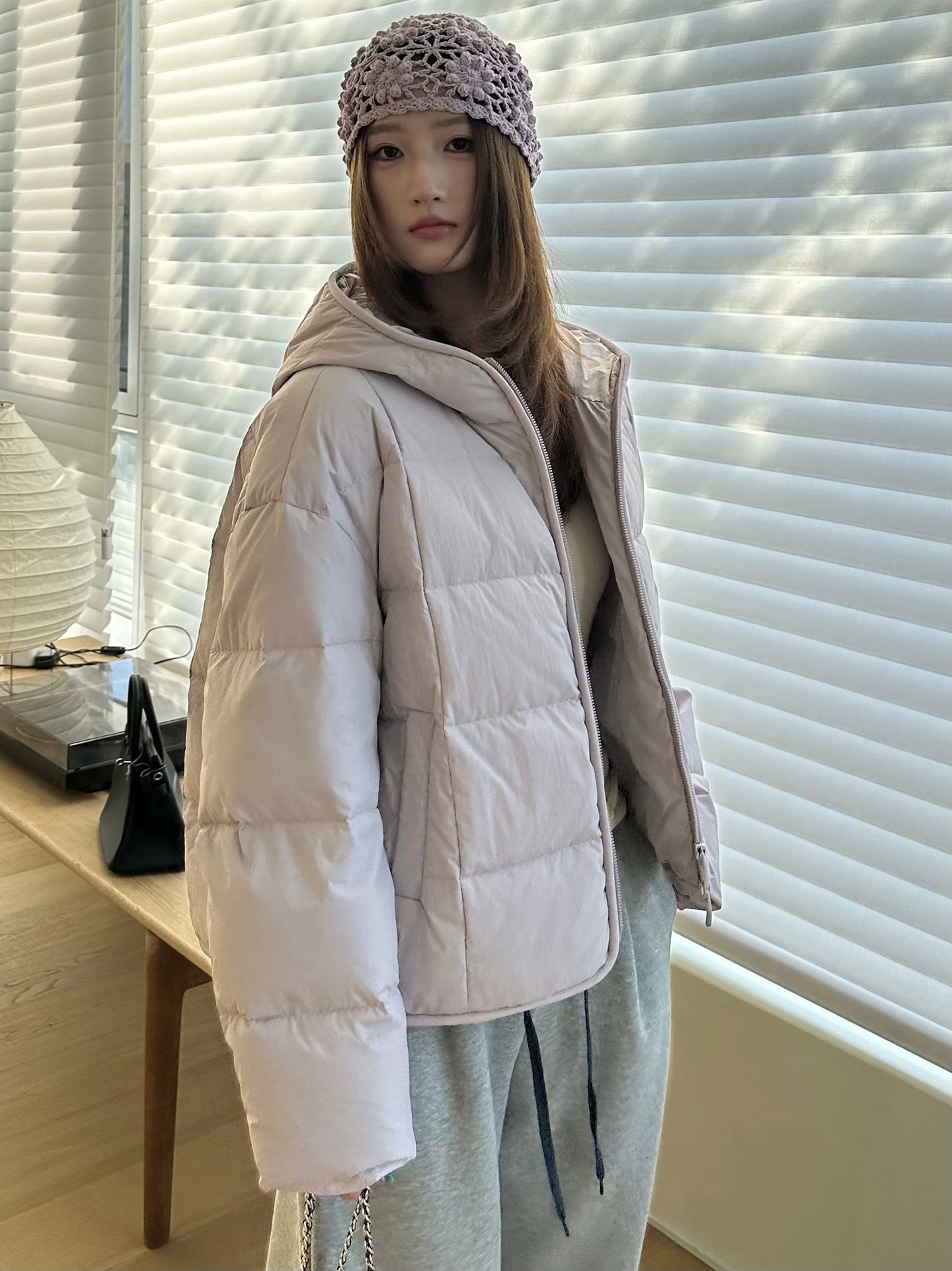 Пуховик Puffy Cloud для женщин, белый, утепленный, теплый, повседневный, свободного кроя, с капюшоном, из полиэстера
Пуховик Puffy Cloud для женщин, белый, утепленный, теплый, повседневный, свободного кроя, с капюшоном, из полиэстера