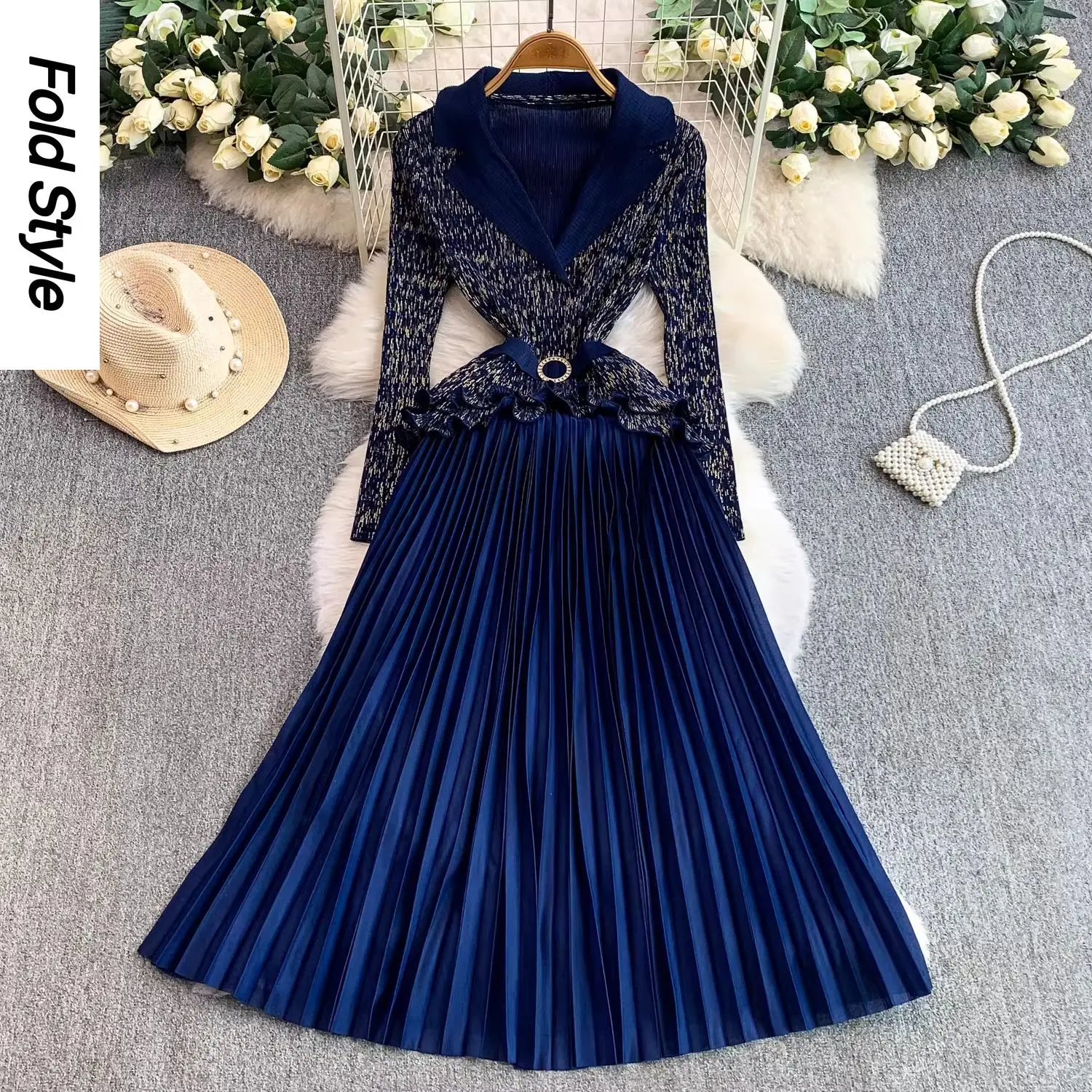 2026 New Temperament Suit Collar Dress Women's Autumn and Winter Senior Bronzing Ruffle Leaf Edge Waist Pleated Long Dress
2026 New Temperament Suit Collar Dress Women's Autumn and Winter Senior Bronzing Ruffle Leaf Edge Waist Pleated Long Dress