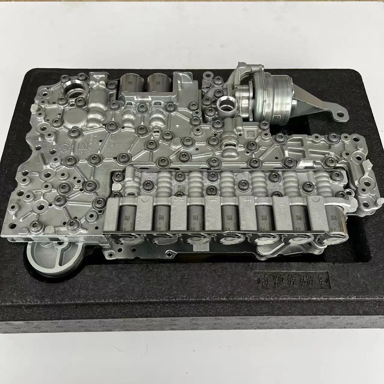 New Original A7252701905 For Benz 725 9 -speed German Gearbox Electromechanical Assembly Transmission Valve Body Assembly
New Original A7252701905 For Benz 725 9 -speed German Gearbox Electromechanical Assembly Transmission Valve Body Assembly
