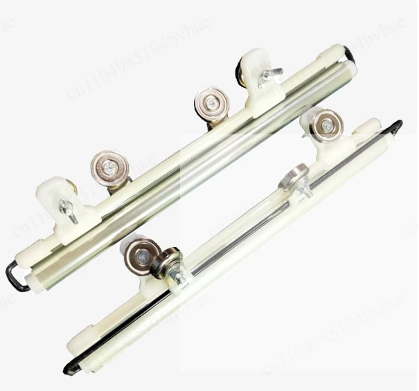 350-750mm Retractable Mold Protection Curtain Injection Molding Machine Splash Guard
350-750mm Retractable Mold Protection Curtain Injection Molding Machine Splash Guard