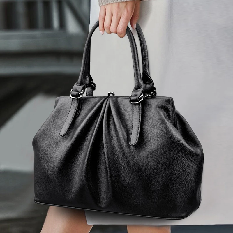 Fashion Designer Women's Shoulder Bag Large Capacity Solid Color Handbag High Quality Leather Women Crossbody Bag Casual Handbag
Fashion Designer Women's Shoulder Bag Large Capacity Solid Color Handbag High Quality Leather Women Crossbody Bag Casual Handbag