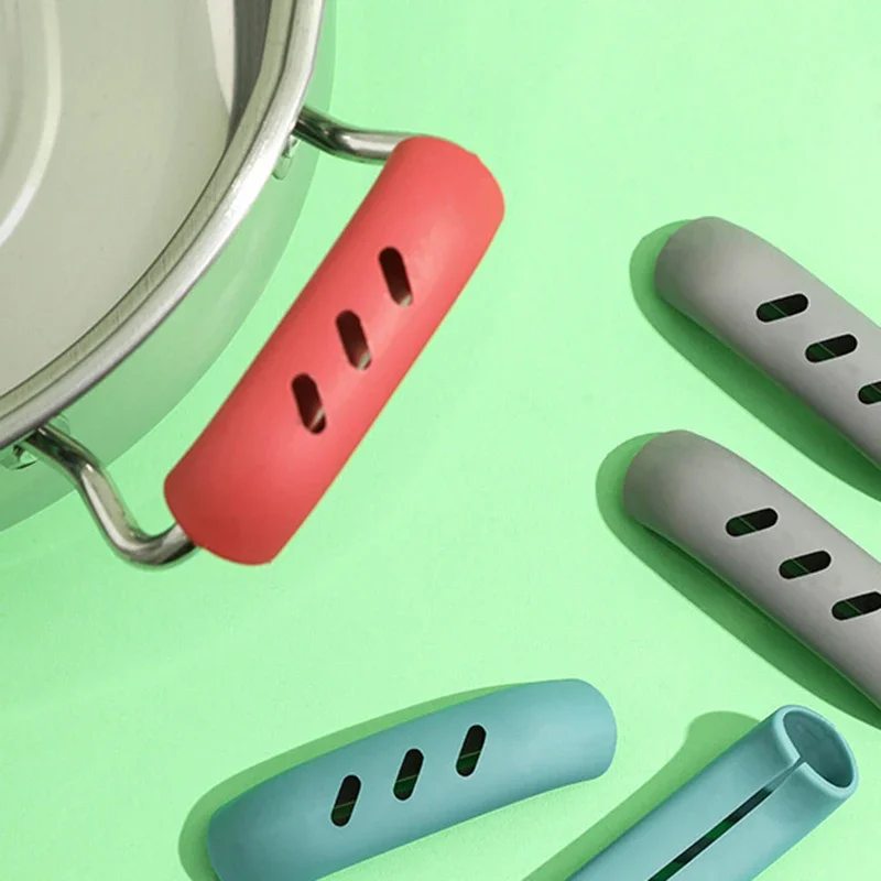 2PCS/3pairs Silicone Pan Handle Anti-Ironing Sleeve Iron Pan Wok Ears Anti-Ironing Handle Sleeve Heat-Resistant Stainless pot
2PCS/3pairs Silicone Pan Handle Anti-Ironing Sleeve Iron Pan Wok Ears Anti-Ironing Handle Sleeve Heat-Resistant Stainless pot