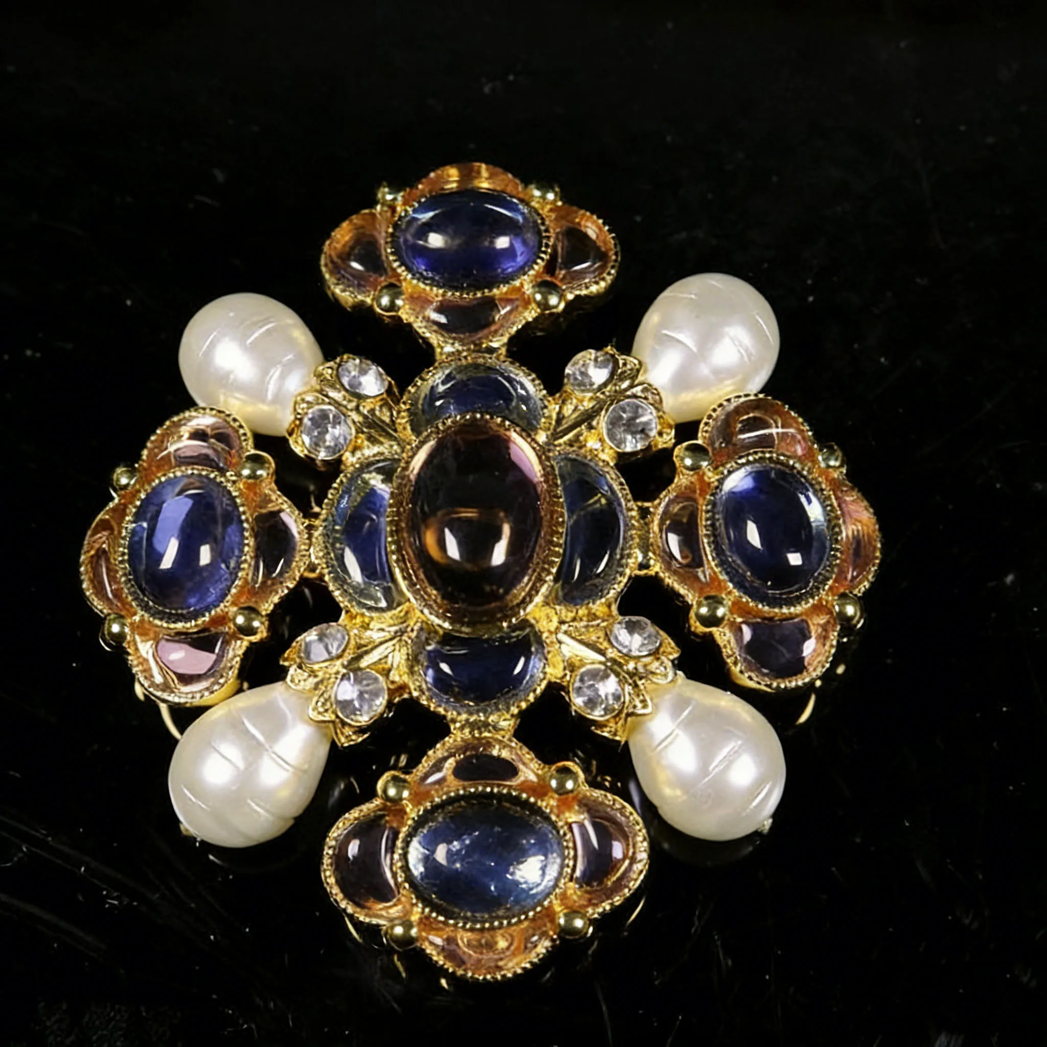 Vintage Baroque Brooch French Court Style Brooch Exquisite Versatile Jewelry Clothing Accessories Birthday Gifts for Women
Vintage Baroque Brooch French Court Style Brooch Exquisite Versatile Jewelry Clothing Accessories Birthday Gifts for Women