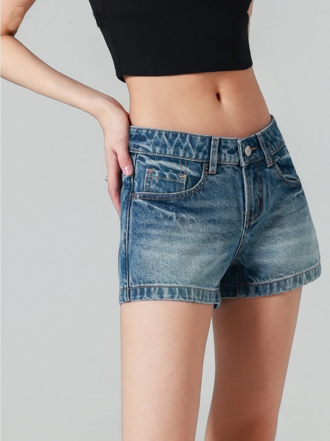 Retro American Hot Girl Low Waist Blue Denim Shorts Women's Summer New High Street Slimming Versatile Trendy Jeans Pants
Retro American Hot Girl Low Waist Blue Denim Shorts Women's Summer New High Street Slimming Versatile Trendy Jeans Pants
