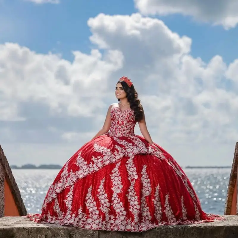 Customized Shiny Red Sweetheart Off Shoulder Quinceanera Dress applique Tull Long Tail vestidos de 15 Quinceanera
Customized Shiny Red Sweetheart Off Shoulder Quinceanera Dress applique Tull Long Tail vestidos de 15 Quinceanera