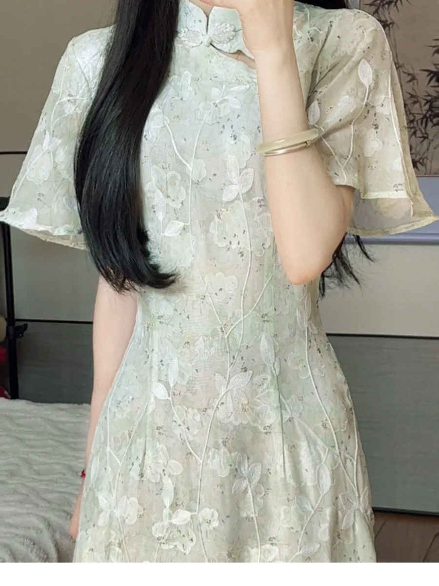 2023 New Chinese Style Cheongsam Dress Green Vintage Long Fishtail Dress Improved Slim Wedding Costumes Evening Dress S To XXL
2023 New Chinese Style Cheongsam Dress Green Vintage Long Fishtail Dress Improved Slim Wedding Costumes Evening Dress S To XXL