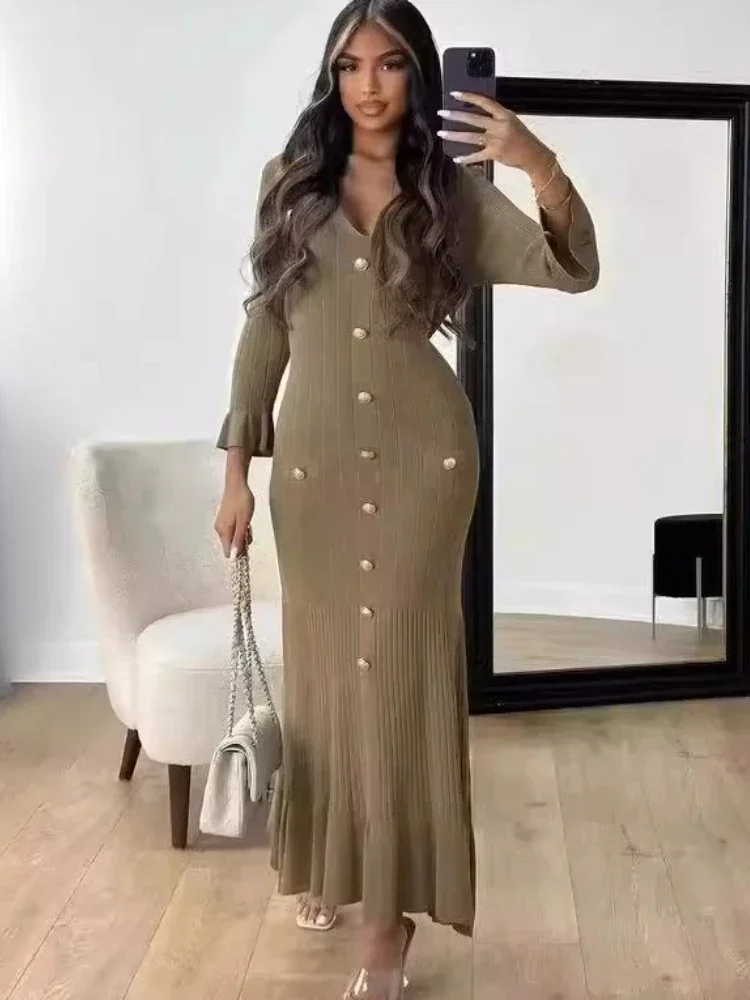 Women's Knitted Dress Autumn and Winter Elegant Solid Color V-neck Slim-fitting Long Flare Sleeved Buttons Female Casual Dresses
Women's Knitted Dress Autumn and Winter Elegant Solid Color V-neck Slim-fitting Long Flare Sleeved Buttons Female Casual Dresses