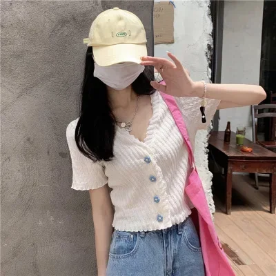 Summer Short Top Sweet V-neck Short-sleeved Knitted Sweater Knitted Small Cardigan
Summer Short Top Sweet V-neck Short-sleeved Knitted Sweater Knitted Small Cardigan