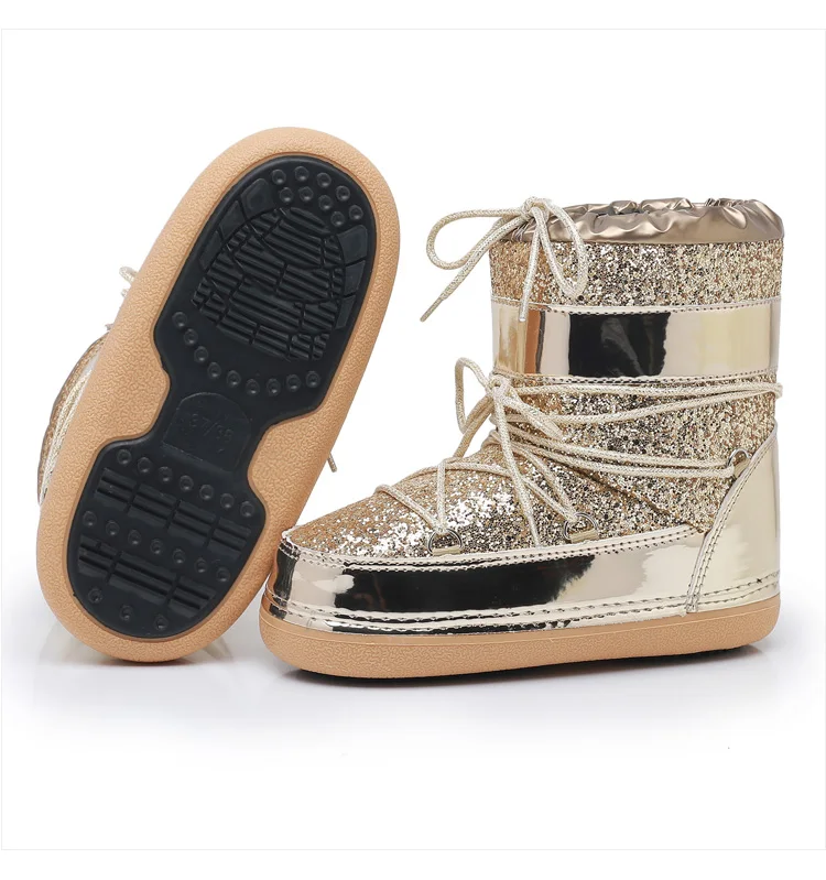 Waterproof Snow Boots Women's Mid-High Tubular Cotton Shoes Anti-Slip Warm Skiing Shoes Rubber Outsole Korean Style ankle boots
Waterproof Snow Boots Women's Mid-High Tubular Cotton Shoes Anti-Slip Warm Skiing Shoes Rubber Outsole Korean Style ankle boots