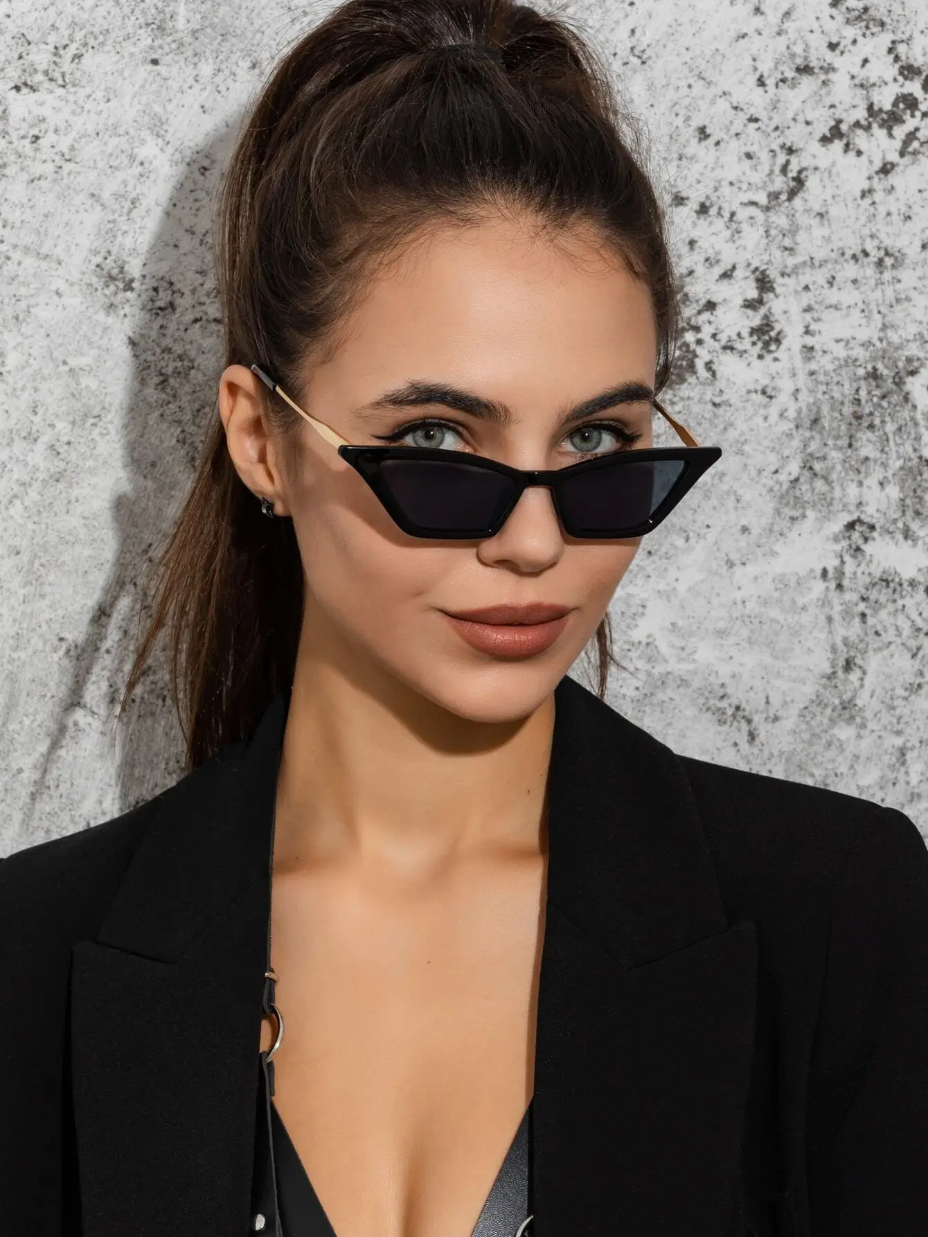 1pc Women Fashion Semi-Metallic Cat Eye Small Frame Vintage Elegant Sexy Outdoor Street Style Versatile Fashion Glasses, Suitable For Daily, Vacation Travel Wear Beach Accessories For Women Glasses Shades Basics Fall Winter Women Outfits Clothes Business
1pc Women Fashion Semi-Metallic Cat Eye Small Frame Vintage Elegant Sexy Outdoor Street Style Versatile Fashion Glasses, Suitable For Daily, Vacation Travel Wear Beach Accessories For Women Glasses Shades Basics Fall Winter Women Outfits Clothes Business