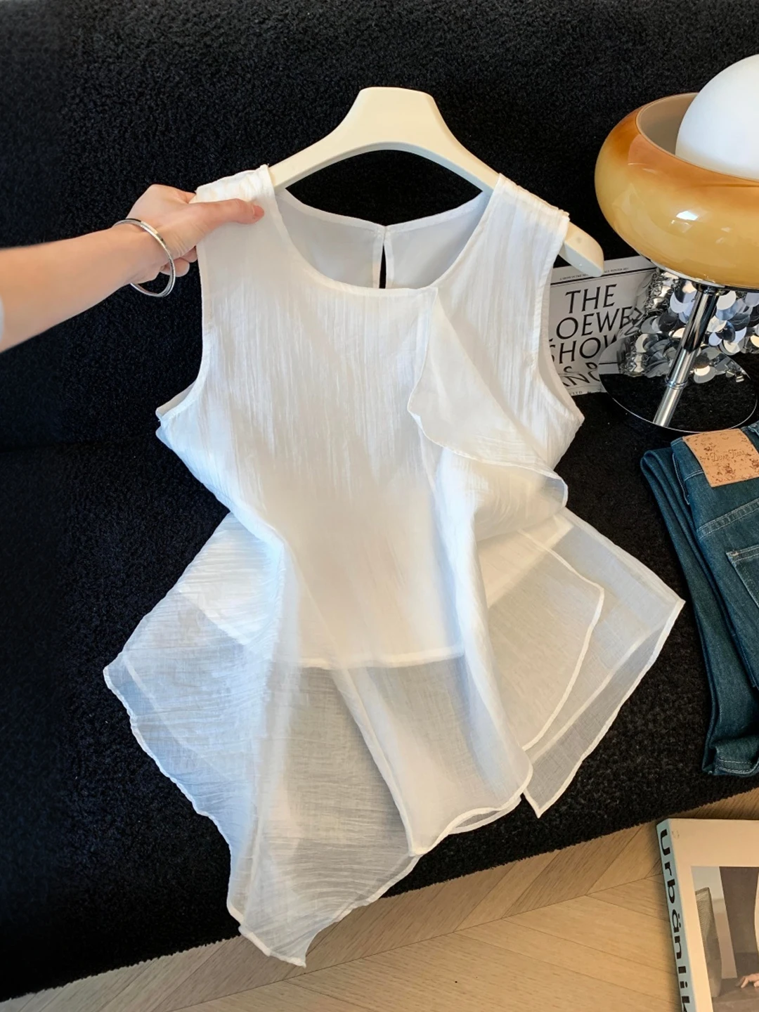 Elegant Pure Color Loose Women's Shirt Vest Thin Summer Korean Style Sleeveless Top Breathable Comfortable Polyester Fiber
Elegant Pure Color Loose Women's Shirt Vest Thin Summer Korean Style Sleeveless Top Breathable Comfortable Polyester Fiber