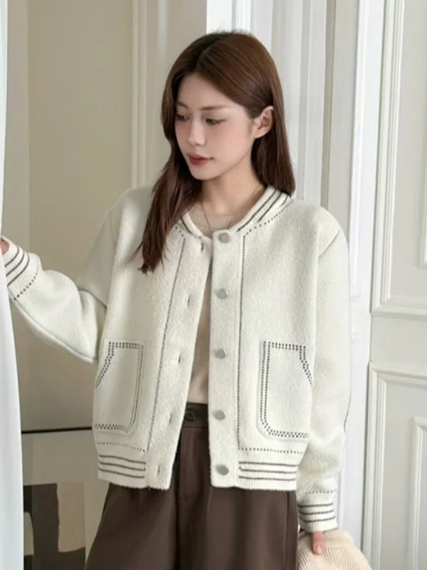 Korean High-End Knitted Hat Sweater Women's Thick Warm Coat Stylish Anti-Aging Winter Outerwear Comfortable Soft Fabric
Korean High-End Knitted Hat Sweater Women's Thick Warm Coat Stylish Anti-Aging Winter Outerwear Comfortable Soft Fabric