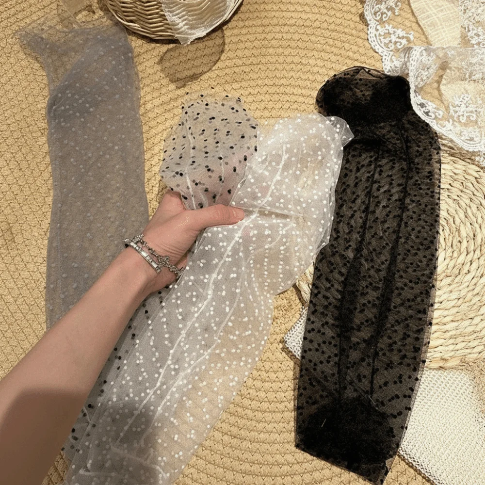 1 Pair Thin Crystal Silk Tulle Lace Socks Summer Thin Korean Style Transparent Socks Polka Dots Design Middle Tube Socks
1 Pair Thin Crystal Silk Tulle Lace Socks Summer Thin Korean Style Transparent Socks Polka Dots Design Middle Tube Socks