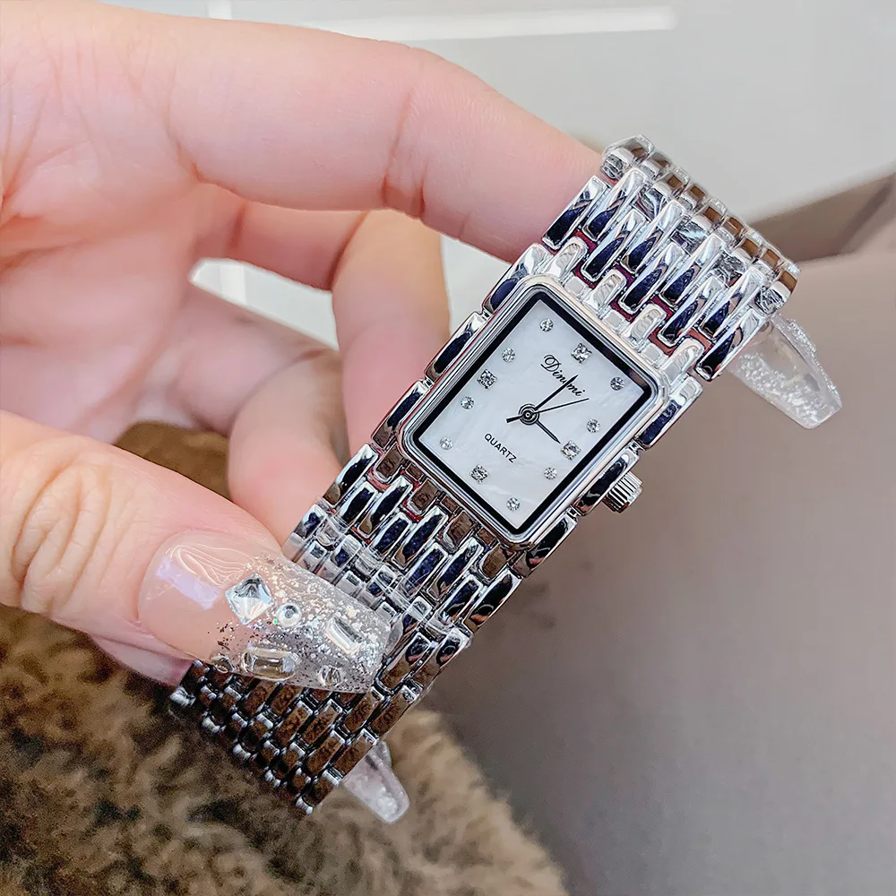 Женские часы с квадратным циферблатом и браслетом Dinimi, элитные, в среднем и древнем стиле, легкие, роскошные, нишевые, темпераментные, взрыв
Женские часы с квадратным циферблатом и браслетом Dinimi, элитные, в среднем и древнем стиле, легкие, роскошные, нишевые, темпераментные, взрыв