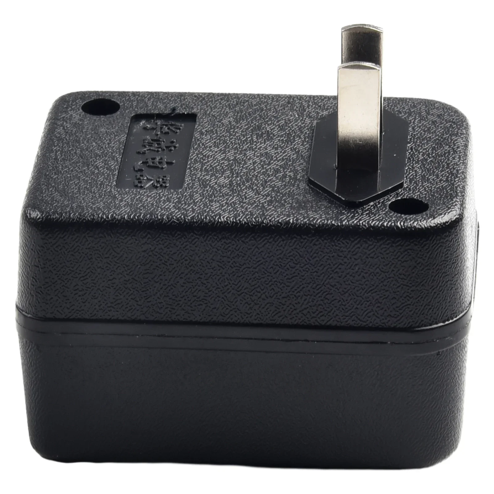 Step-Down Transformer Travel Adapter 50W AC 220V To 110V/110V To 220V Converter Single Phase Over-short Circuit Protection
Step-Down Transformer Travel Adapter 50W AC 220V To 110V/110V To 220V Converter Single Phase Over-short Circuit Protection