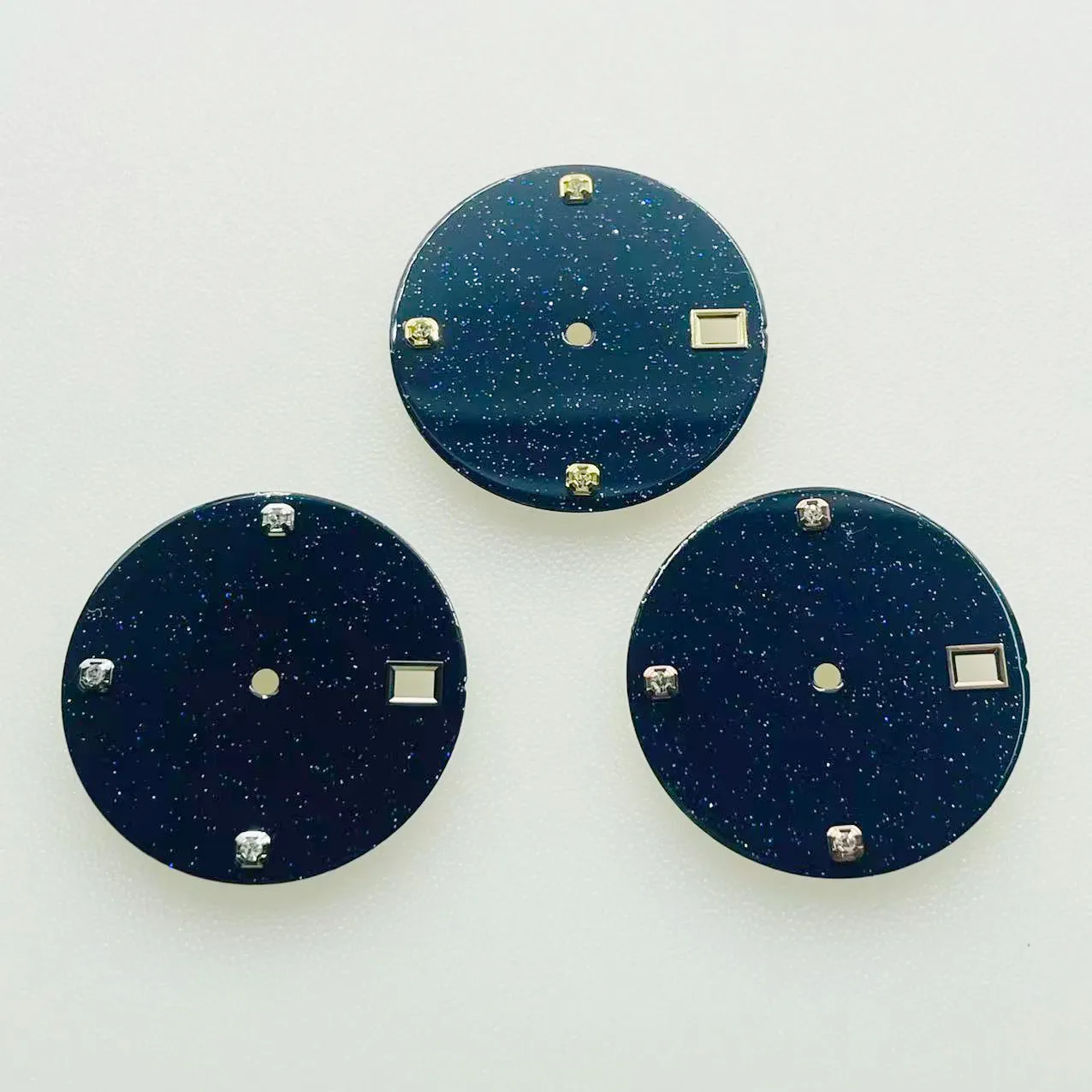 Customized NH35 Dial Diameter 28.5mm Enamel Surface Blue Gold Sand Literally Modified NH36 Mechanical Surface Dial Watch
Customized NH35 Dial Diameter 28.5mm Enamel Surface Blue Gold Sand Literally Modified NH36 Mechanical Surface Dial Watch