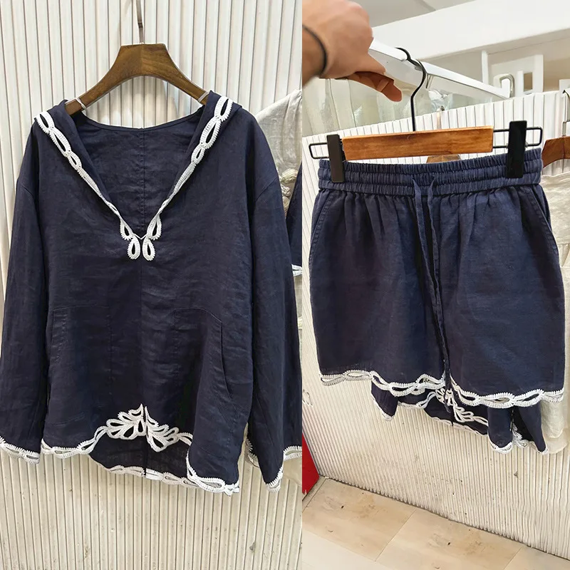 2025 осенне-зимний женский черный костюм-двойка с вышивкой, толстовка с длинными рукавами или повседневные шорты 
2025 осенне-зимний женский черный костюм-двойка с вышивкой, толстовка с длинными рукавами или повседневные шорты