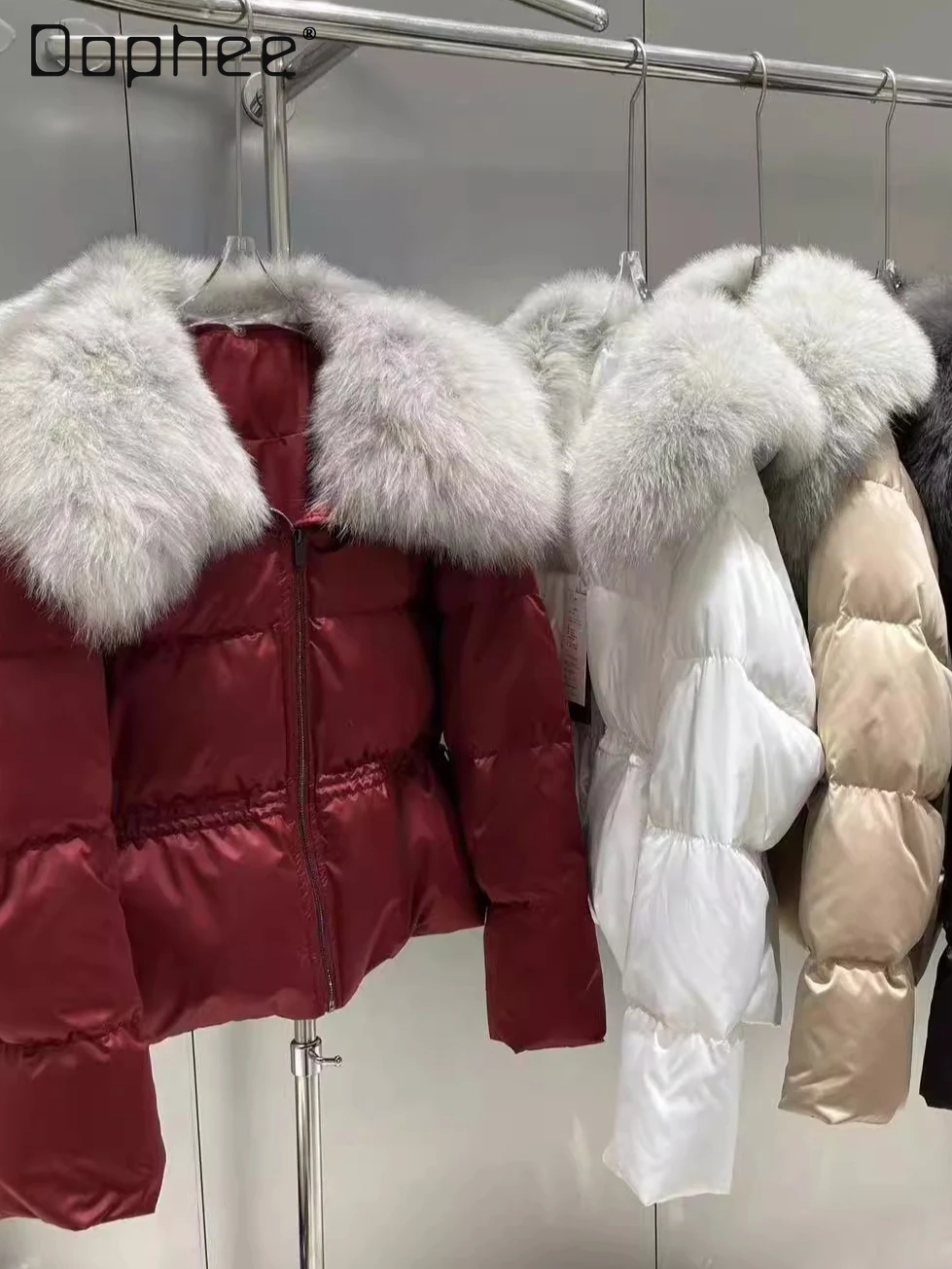 Korean Large Fox Fur Collar Down Jacket for Women Winter New High-end Loose Slim Thick Warm Coat High-end Socialite Short Coats
Korean Large Fox Fur Collar Down Jacket for Women Winter New High-end Loose Slim Thick Warm Coat High-end Socialite Short Coats