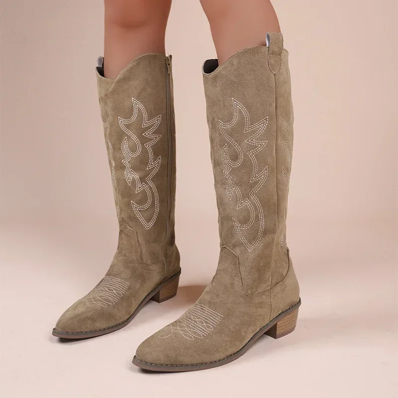 Embroidered Western Cowboy Boots for Women Autumn Pointed Toe Thick Heel High Knee Boots Woman Loose PU Leather Long Botas Mujer
Embroidered Western Cowboy Boots for Women Autumn Pointed Toe Thick Heel High Knee Boots Woman Loose PU Leather Long Botas Mujer