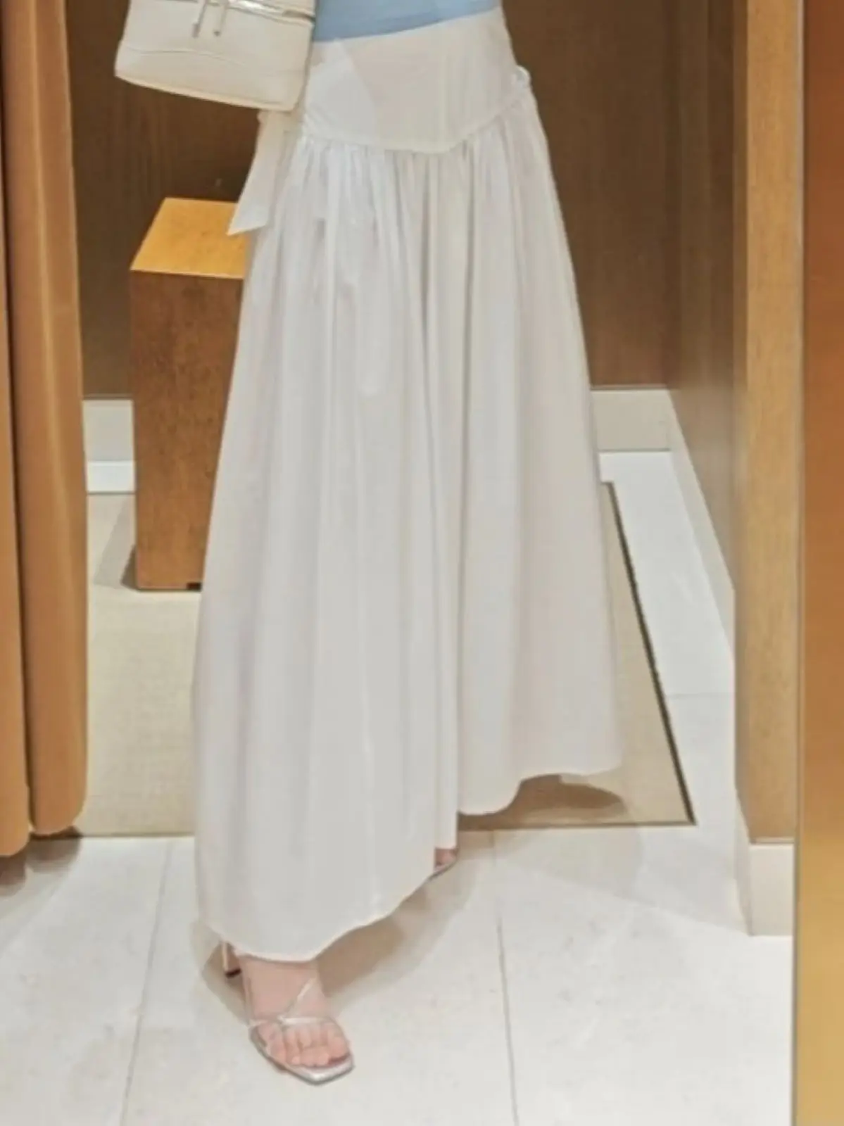Spring/Summer Women Lace-up High Waist A-line Maxi Skirt Pleated Loose Elegant Casual Half Skirt
Spring/Summer Women Lace-up High Waist A-line Maxi Skirt Pleated Loose Elegant Casual Half Skirt