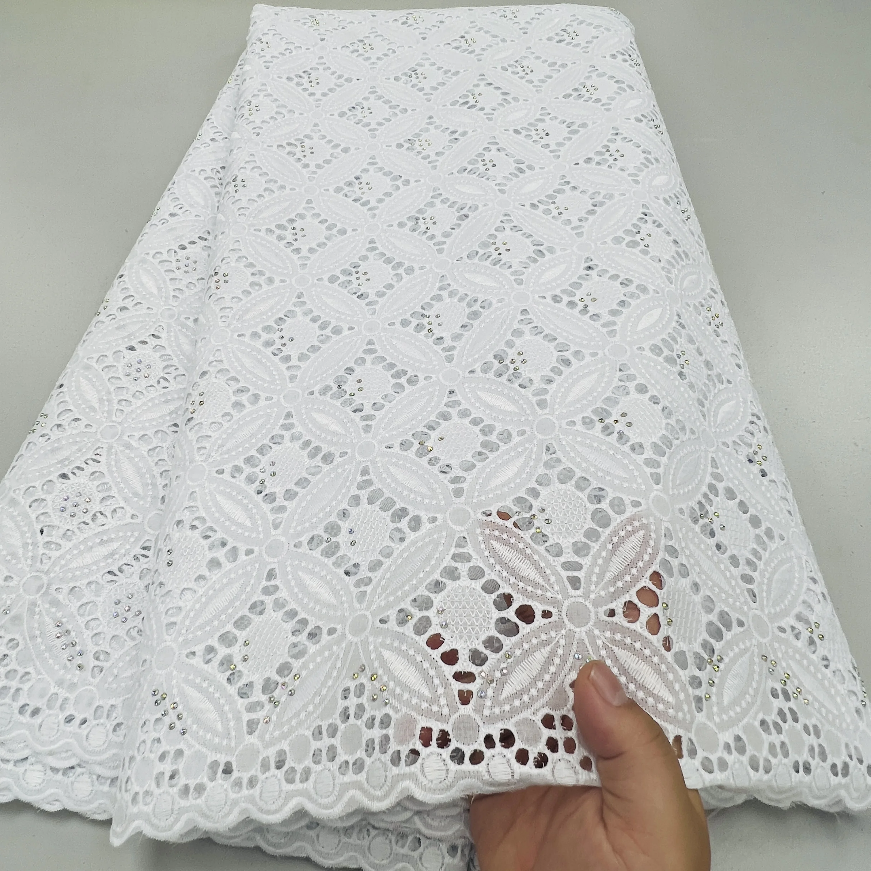 2025 Fashion Design Whiet 5yards Swiss Cotton Lace Fabric Swiss Dry Embroidery Lace with Stones Fabric Dubai Style TV5-502-4
2025 Fashion Design Whiet 5yards Swiss Cotton Lace Fabric Swiss Dry Embroidery Lace with Stones Fabric Dubai Style TV5-502-4
