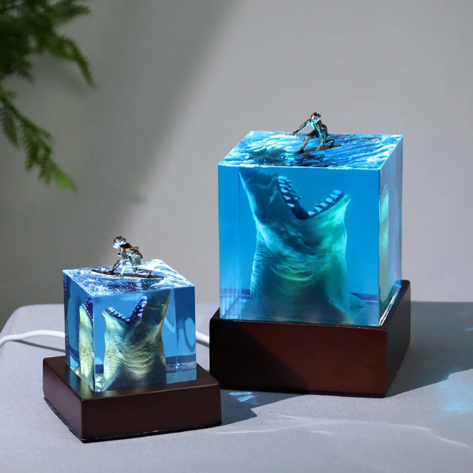 Megalodon Ocean Mini Landscape Night Light Model Ornament Epoxy Finished Resin Desktop Birthday Gift Handcraft Collection
Megalodon Ocean Mini Landscape Night Light Model Ornament Epoxy Finished Resin Desktop Birthday Gift Handcraft Collection