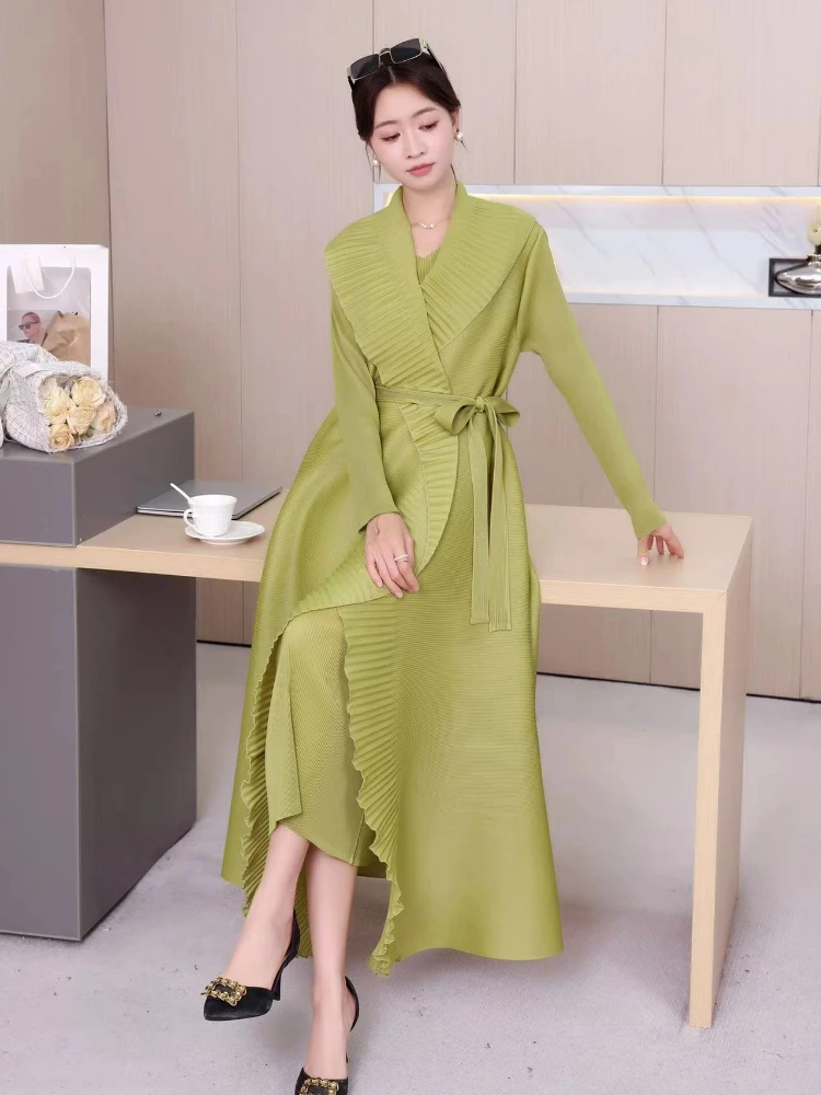 Комплект платья Miyake со складками и рюшами, однотонный жилет, длинное платье + длинная куртка-накидка, комплект из двух предметов, женская одежда
Комплект платья Miyake со складками и рюшами, однотонный жилет, длинное платье + длинная куртка-накидка, комплект из двух предметов, женская одежда