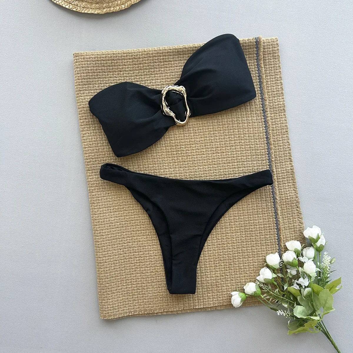 Bandeau Metal Ring Bikini Set 2024 New Swimwear Women Swimsuit Two-pieces Bikinis Brazilian Bather Bathing Suit Biquini
Bandeau Metal Ring Bikini Set 2024 New Swimwear Women Swimsuit Two-pieces Bikinis Brazilian Bather Bathing Suit Biquini