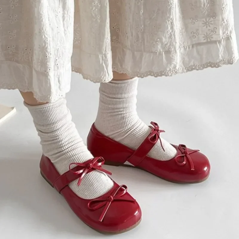 French Vintage Bow Flat Single Shoes Shallow Mouth New Versatile Slip-On Mary Jane Women's Shoes
French Vintage Bow Flat Single Shoes Shallow Mouth New Versatile Slip-On Mary Jane Women's Shoes