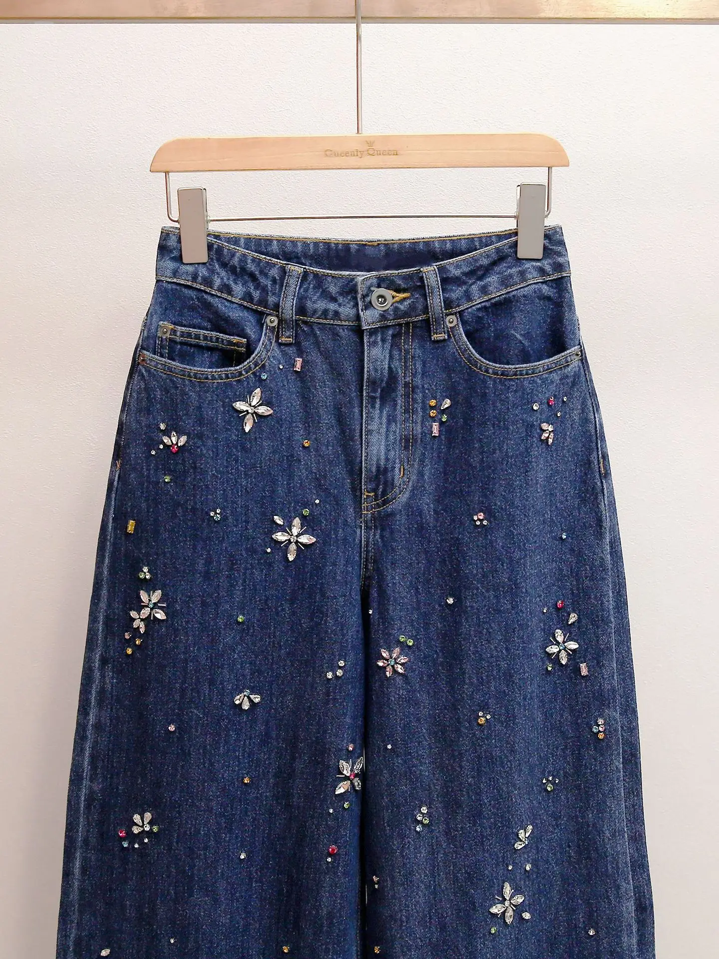Spring/Fall Women Rhinestone Floral A-line High Waist Solid Jeans Loose Pocket Fashion Casual Denim Wide Leg Pants
Spring/Fall Women Rhinestone Floral A-line High Waist Solid Jeans Loose Pocket Fashion Casual Denim Wide Leg Pants