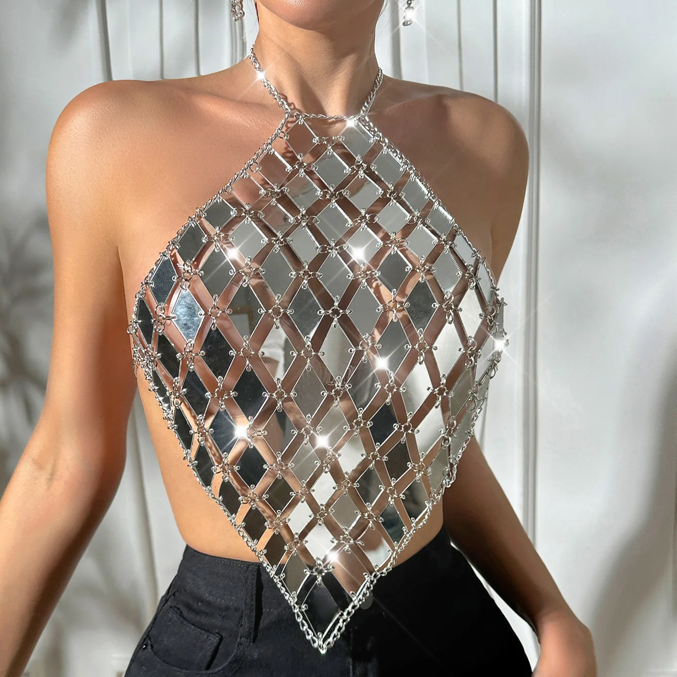 Hot Selling Sexy Hot Girl Body Chain Fashionable Backless Hanging Neck Gemstone Patchwork Vest Nightclub Party Metal Chain Top
Hot Selling Sexy Hot Girl Body Chain Fashionable Backless Hanging Neck Gemstone Patchwork Vest Nightclub Party Metal Chain Top