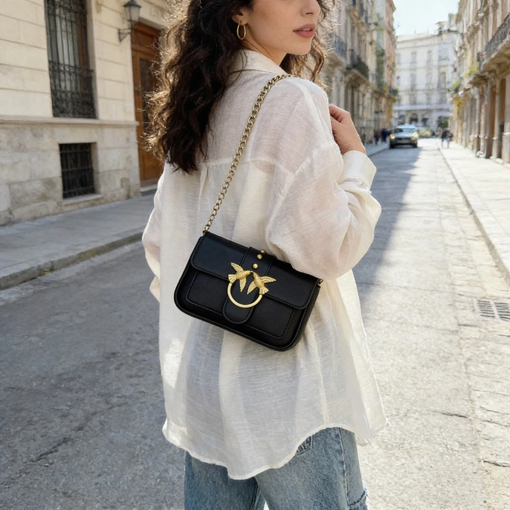 2026 New Swallow Bag Women Crossbody Bag Small Square Bag Shoulder Bag Chain Strap Fashion Purse Ladies Tote
2026 New Swallow Bag Women Crossbody Bag Small Square Bag Shoulder Bag Chain Strap Fashion Purse Ladies Tote