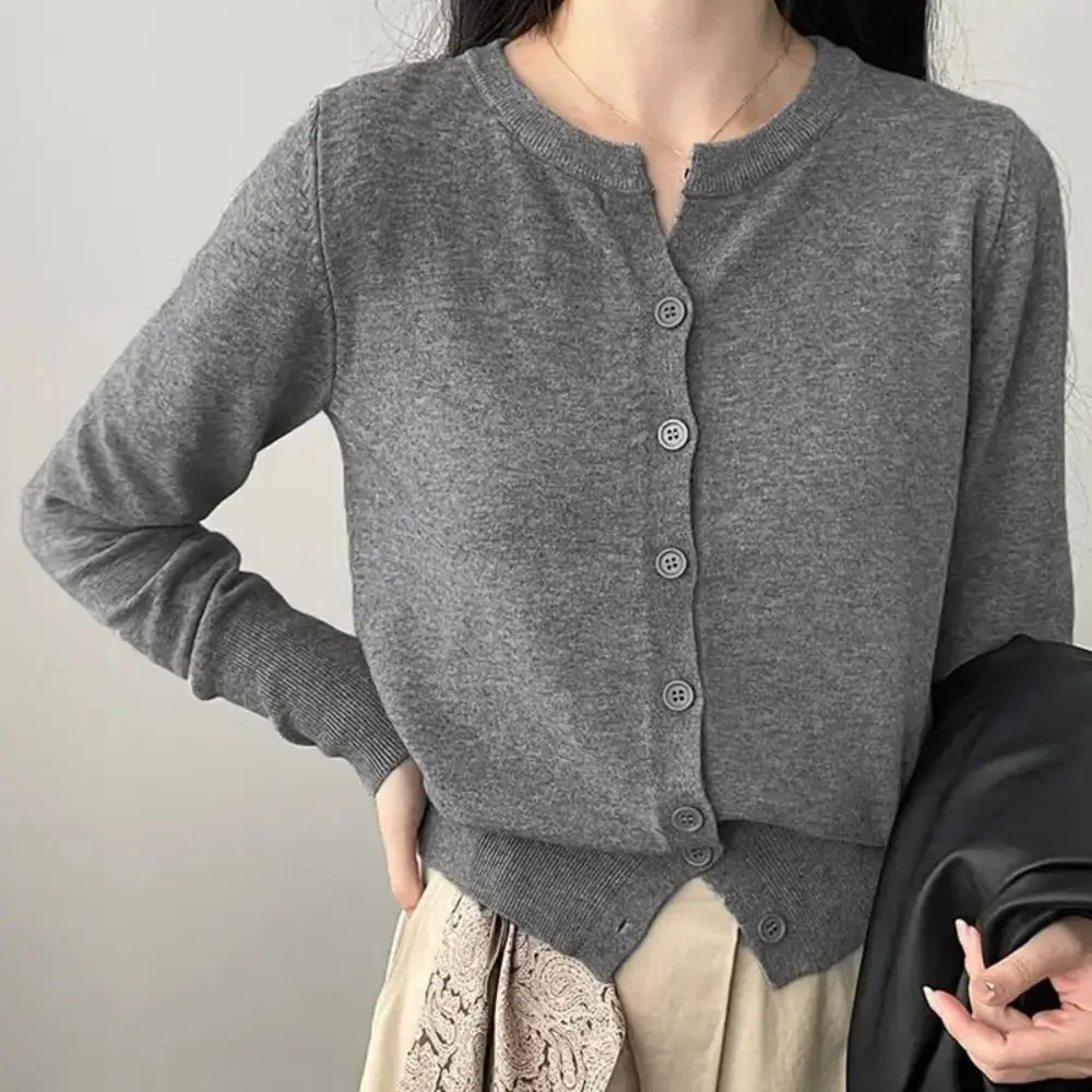 New Fashion Loose Fit Fleece Sweater Round Neck Solid Color Knit Sweater Cardigan
New Fashion Loose Fit Fleece Sweater Round Neck Solid Color Knit Sweater Cardigan