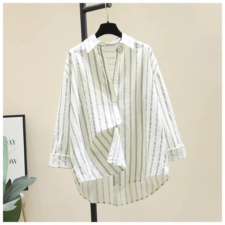SuperAen Spring and Summer New Striped Long-Sleeved Shirt for Women Loose Casual Lightweight Design Lapel Collar Shirts
SuperAen Spring and Summer New Striped Long-Sleeved Shirt for Women Loose Casual Lightweight Design Lapel Collar Shirts