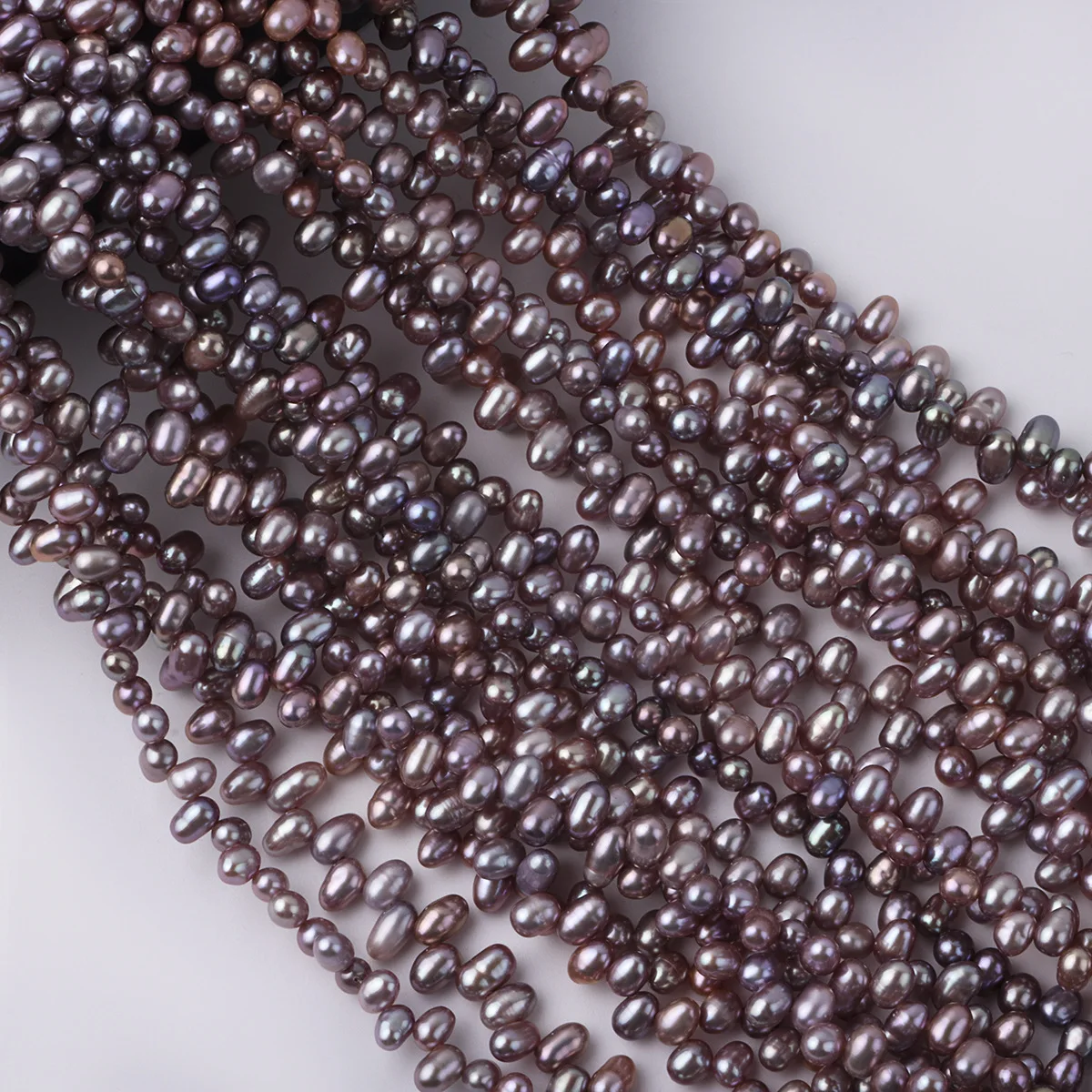 Aurora Colorful Demon Purple 3-4mm Two Eight Holes Rice Beads Natural Freshwater Seedless Pearls DIY Work in Progress Accessorie
Aurora Colorful Demon Purple 3-4mm Two Eight Holes Rice Beads Natural Freshwater Seedless Pearls DIY Work in Progress Accessorie